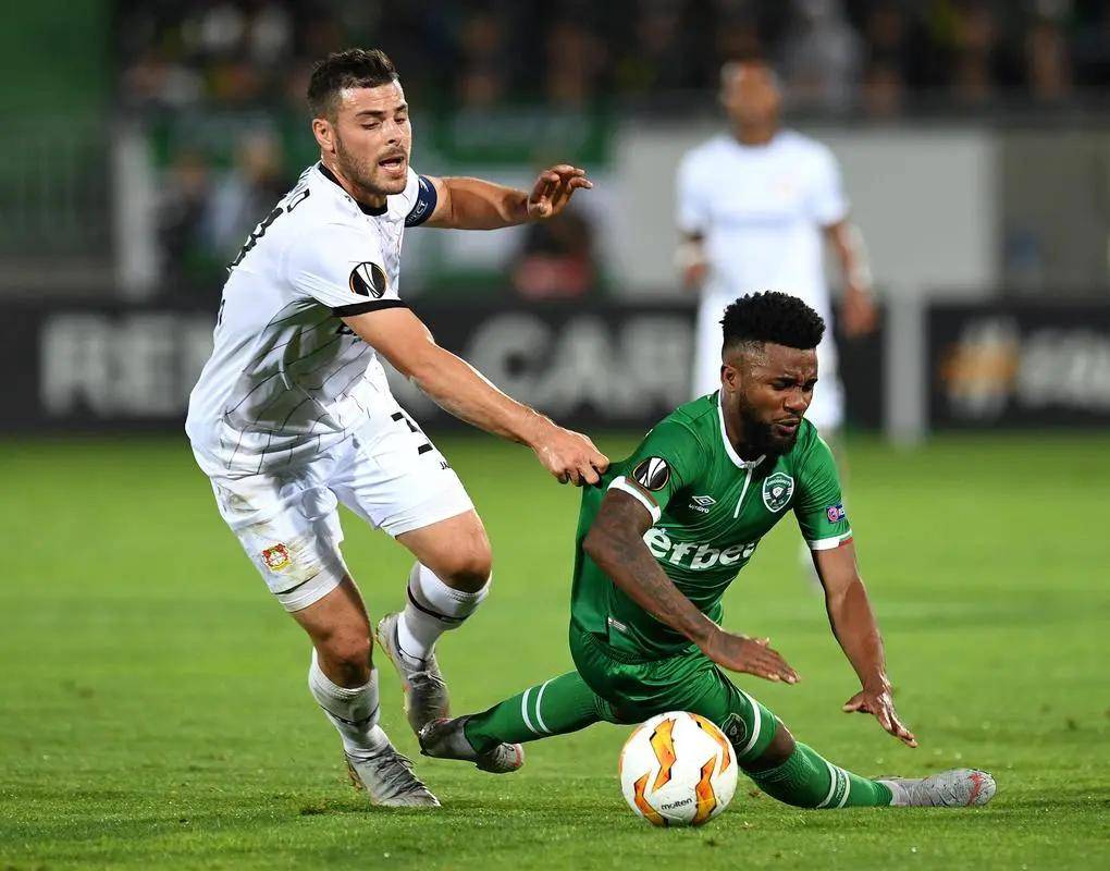 尤其是在威 尤其是在威