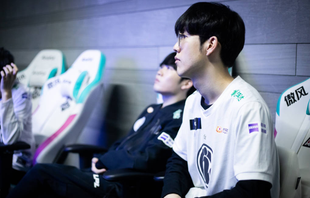 如今在陆伟 如今在陆伟