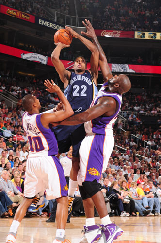 尔迪在前场 尔迪在前场